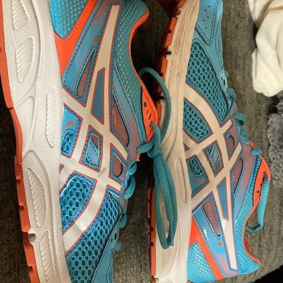 ASICS women’s shoes - Picture 4 of 9